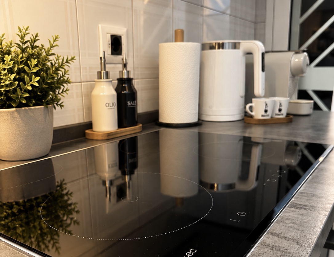 The Urban Lodge induction hob and coffee amenities